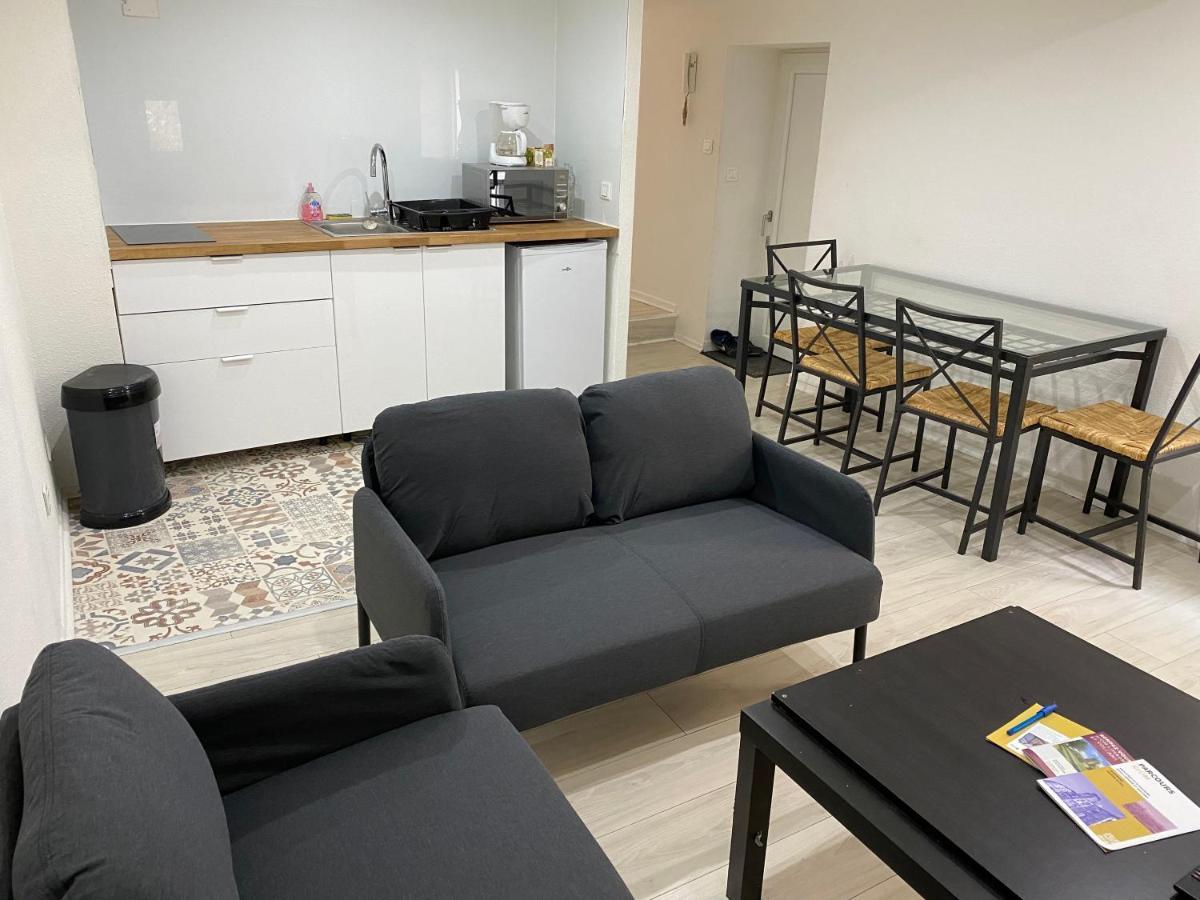 Appartement 2Eme Etage 42M2 Hyper Centre Ville / Parking Gratuit Riom Exteriér fotografie